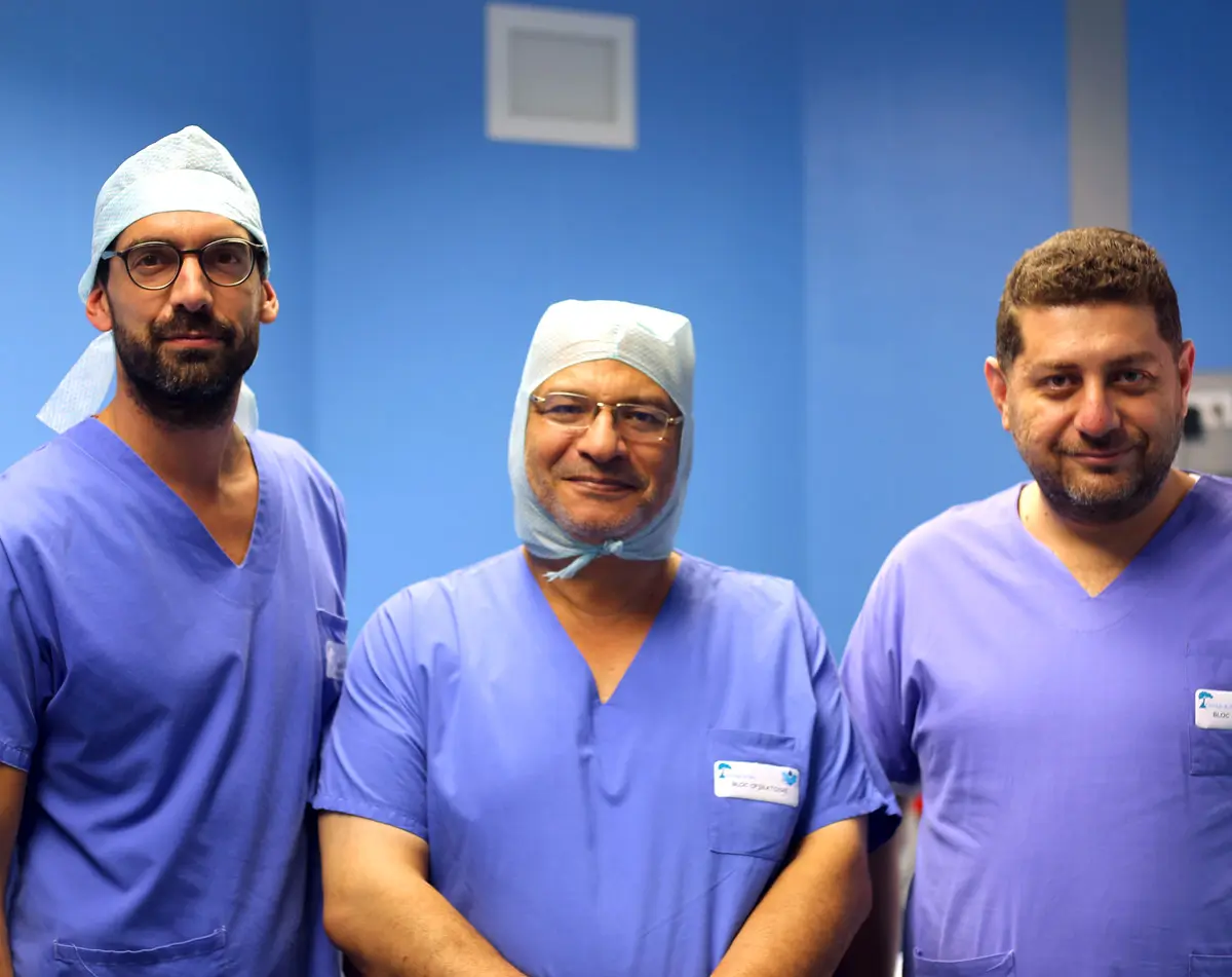 A group of trainee surgeons